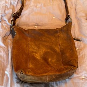 Ellington cross body bag